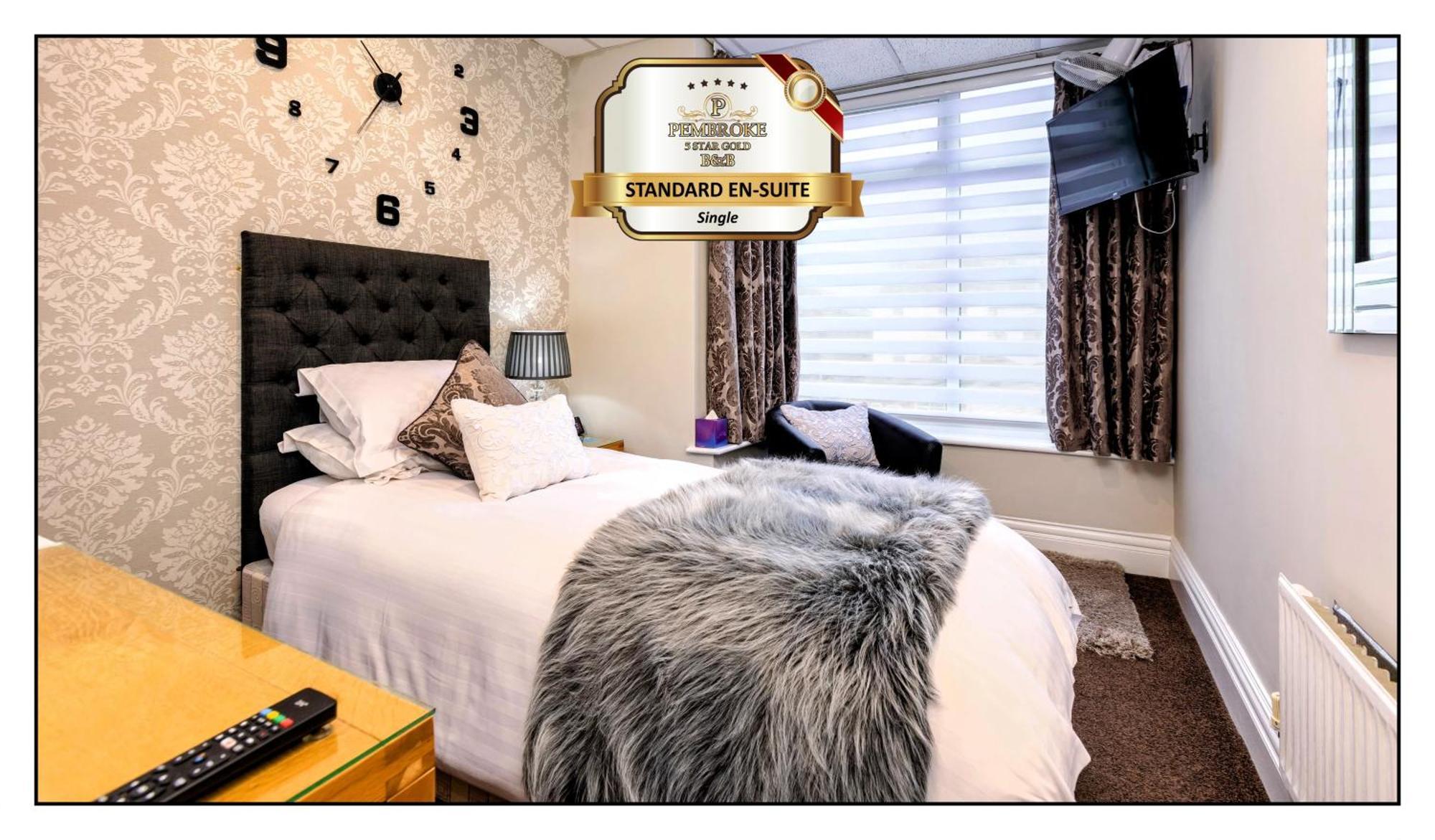 Pensión Pembroke 5*